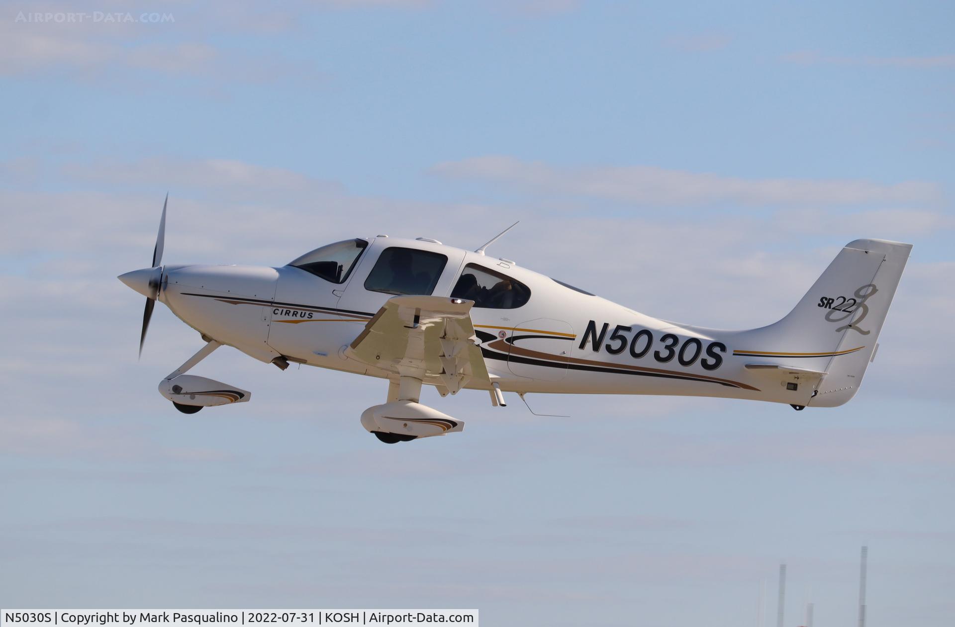N5030S, 2004 Cirrus SR22 C/N 0827, Cirrus SR22