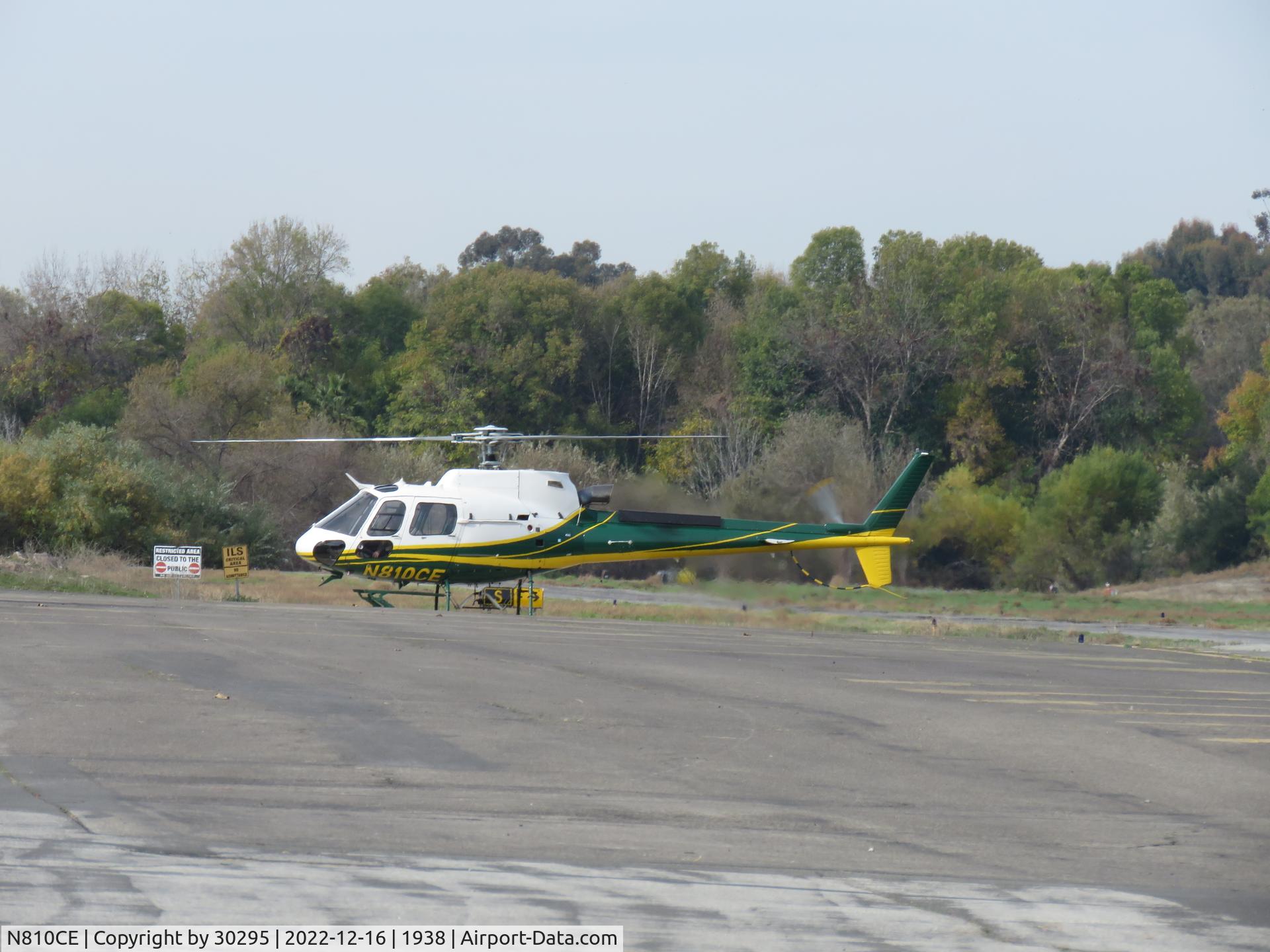N810CE, 2006 Eurocopter AS-350B-3 Ecureuil C/N 4112, Parked
