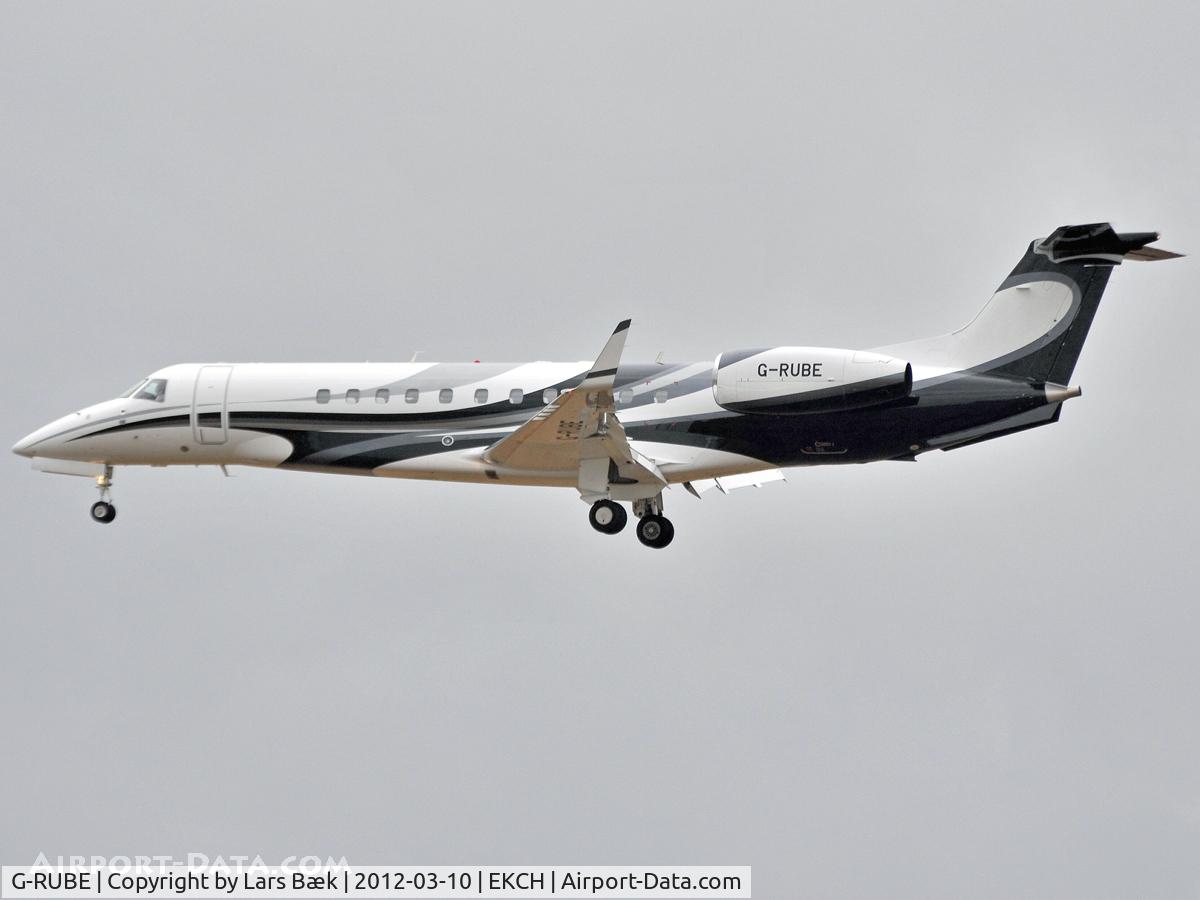 G-RUBE, 2009 Embraer EMB-135BJ Legacy C/N 14501100, RWY22L