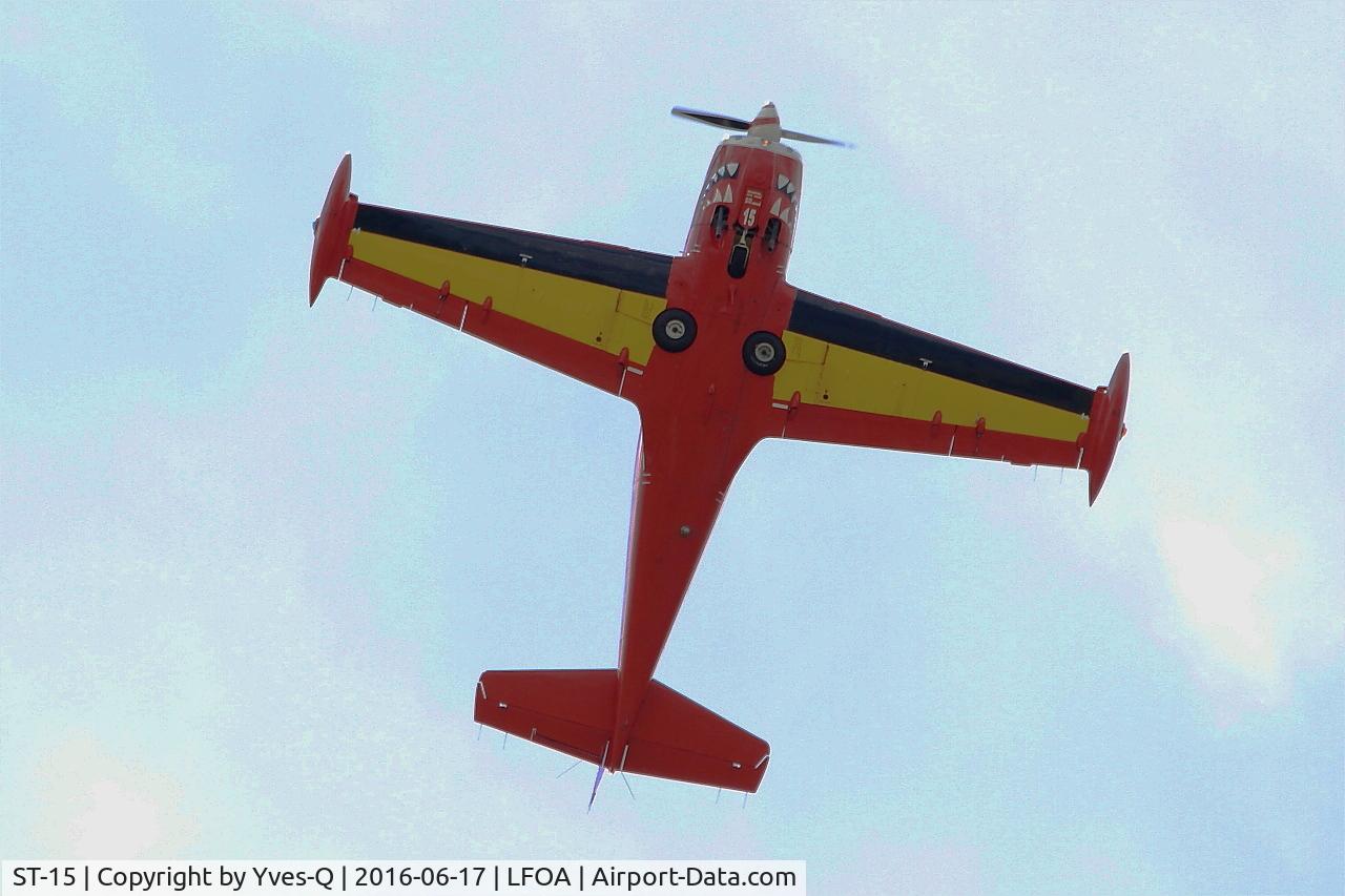 ST-15, SIAI-Marchetti SF-260M+ C/N 10-15, SIAI-Marchetti SF-260MB, Belgian Air Force Aerobatic Team,, Avord Air Base 702 (LFOA) Open day 2016