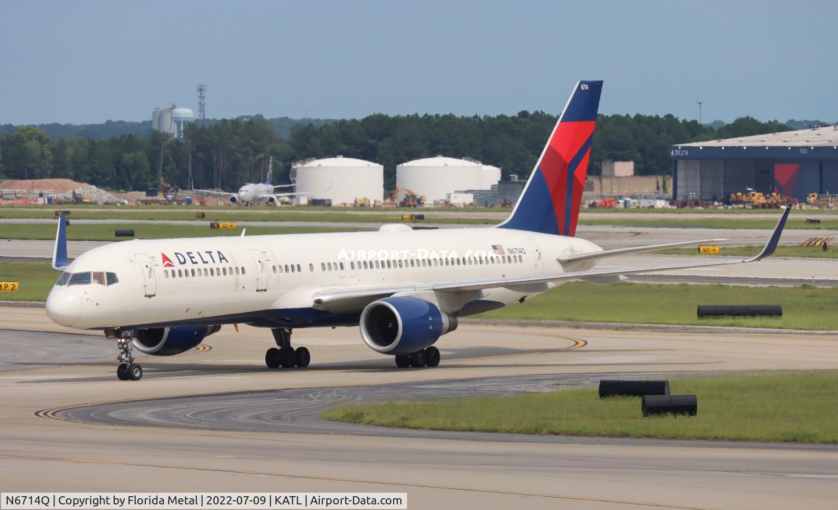 N6714Q, 2000 Boeing 757-232 C/N 30485, ATL 2022