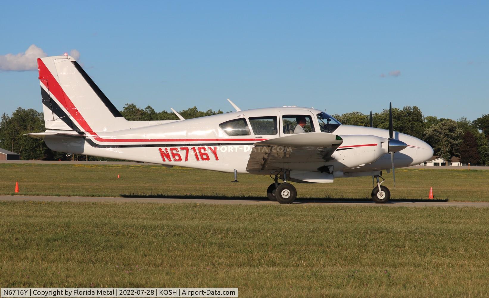 N6716Y, 1968 Piper PA-23-250 C/N 27-4046, OSH 2022