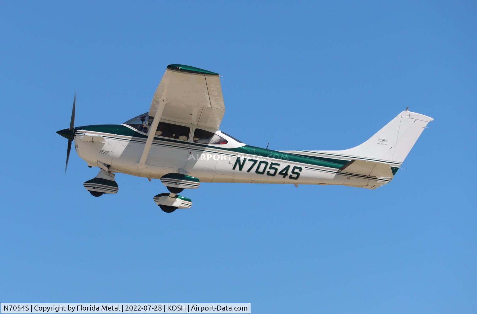 N7054S, 1976 Cessna 182P Skylane C/N 18265056, OSH 2022
