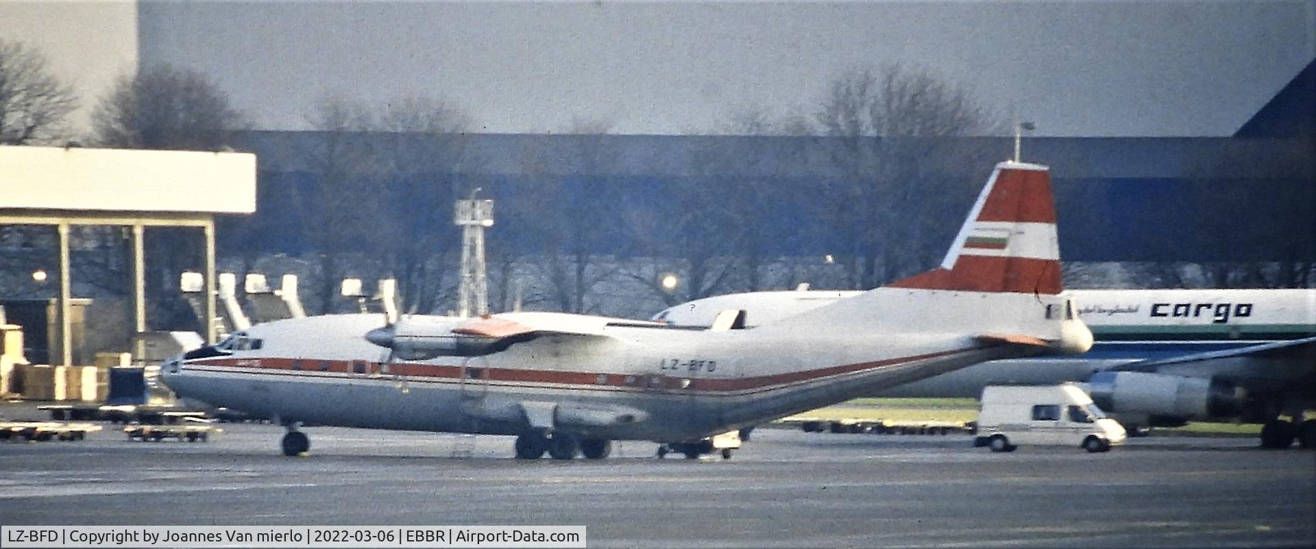 LZ-BFD, Antonov An-12BP C/N 5343005, Slide scan