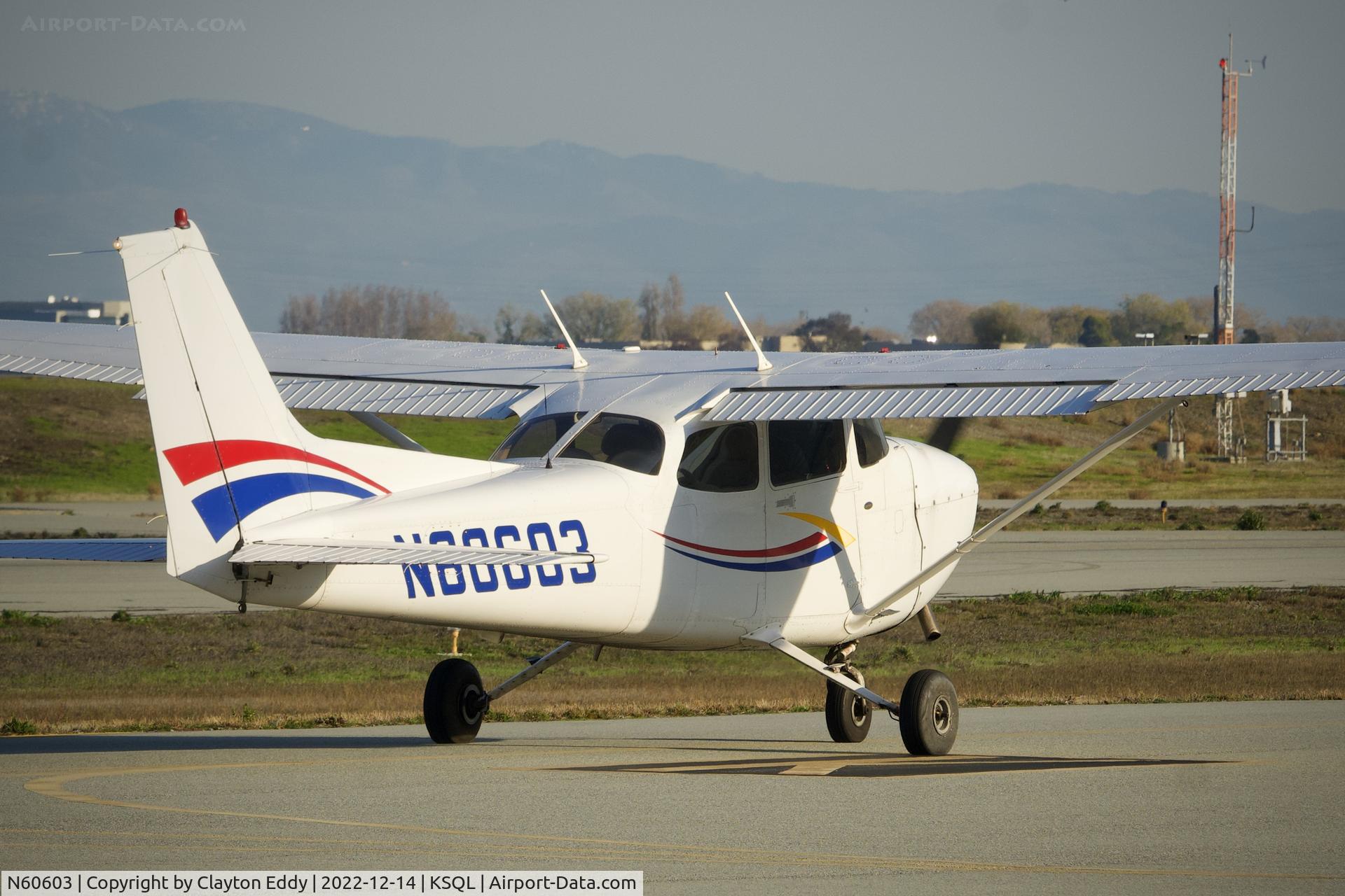 N60603, 2006 Cessna 172S C/N 172S10277, San Carlos Airport in California 2022.