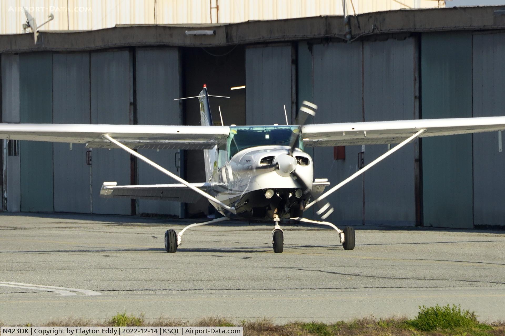 N423DK, 1981 Cessna TR182 Turbo Skylane RG C/N R18201809, San Carlos Airport in California 2022.