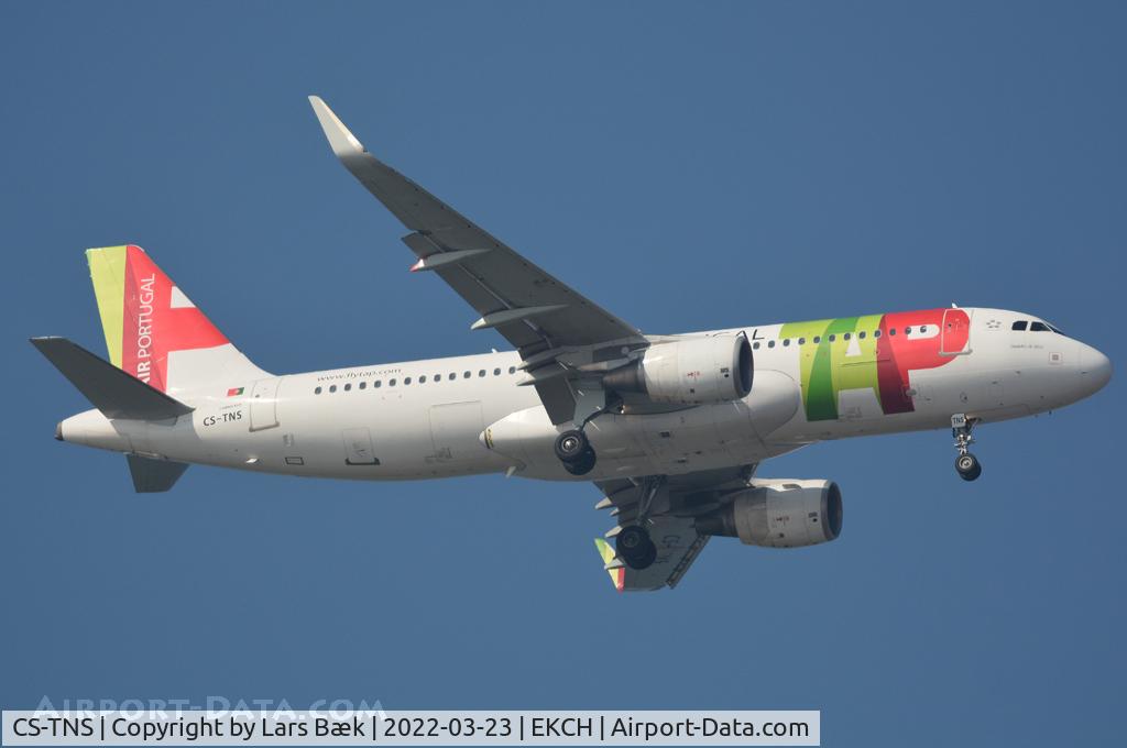 CS-TNS, 2009 Airbus A320-214 C/N 4021, RWY04L