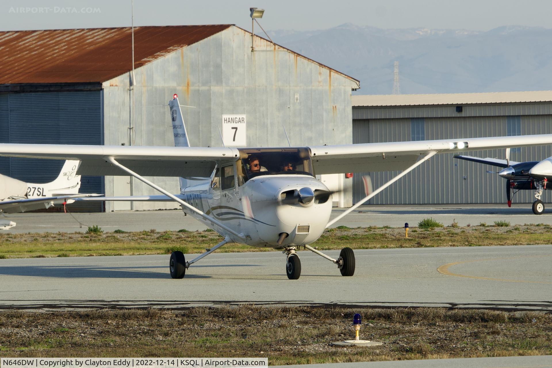 N646DW, 2006 Cessna 172S C/N 172S10141, San Carlos Airport in California 2022.