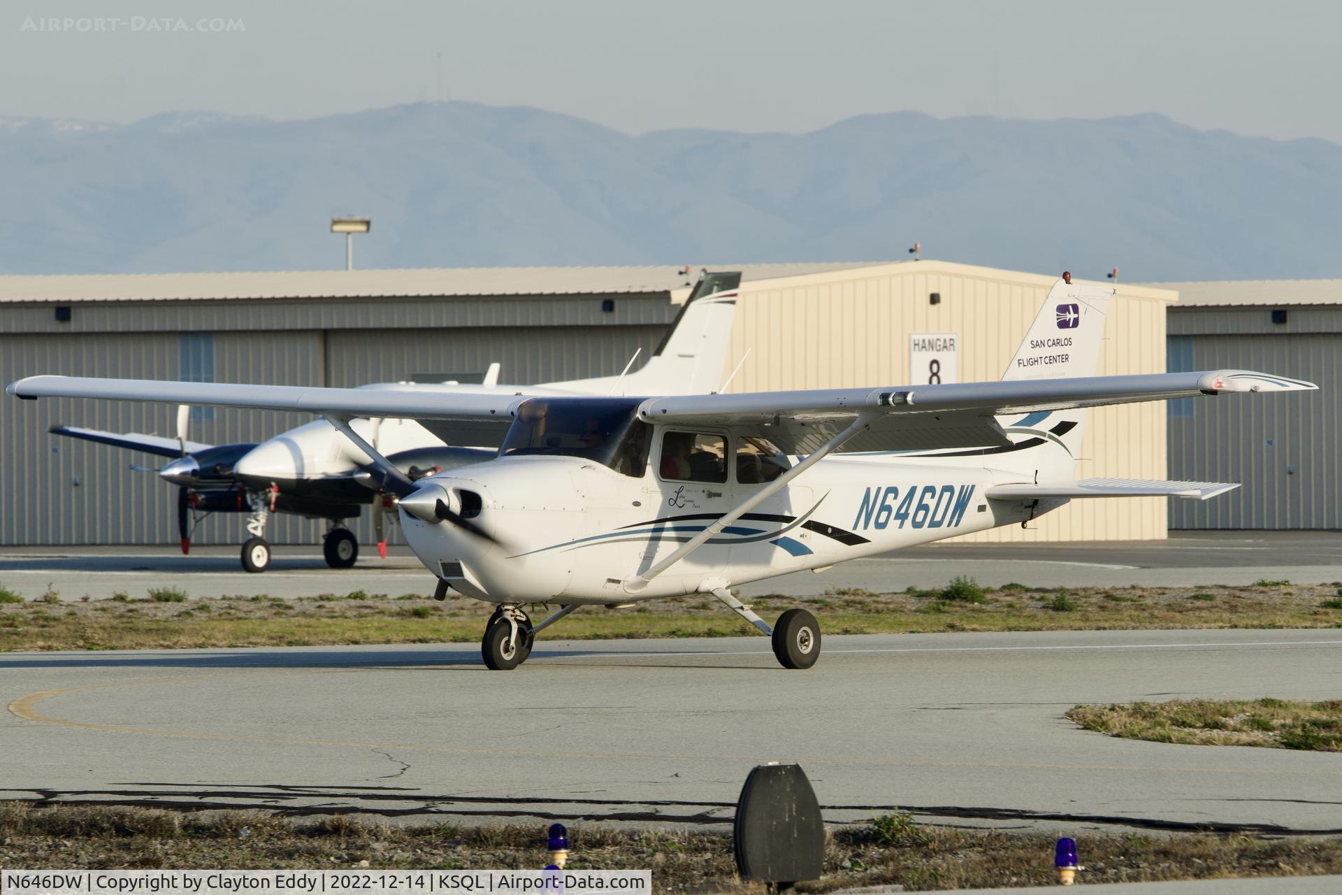 N646DW, 2006 Cessna 172S C/N 172S10141, San Carlos Airport in California 2022.