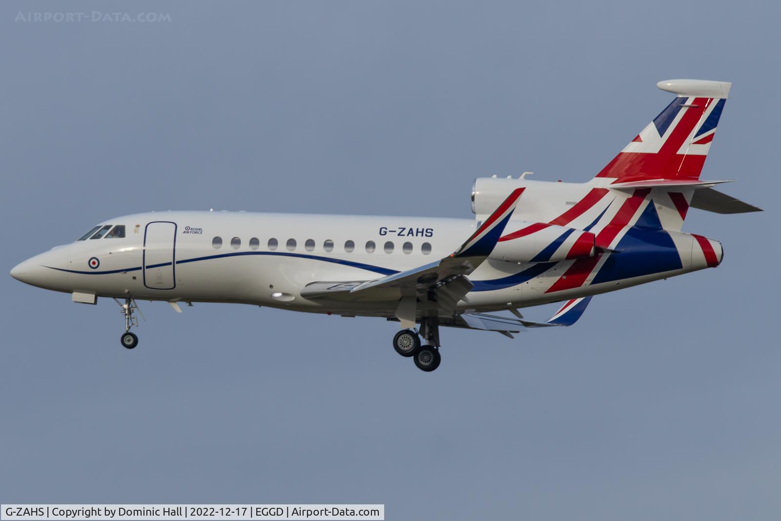 G-ZAHS, 2022 Dassault Falcon 900EX C/N 326, 17/12/22 Arriving into Bristol