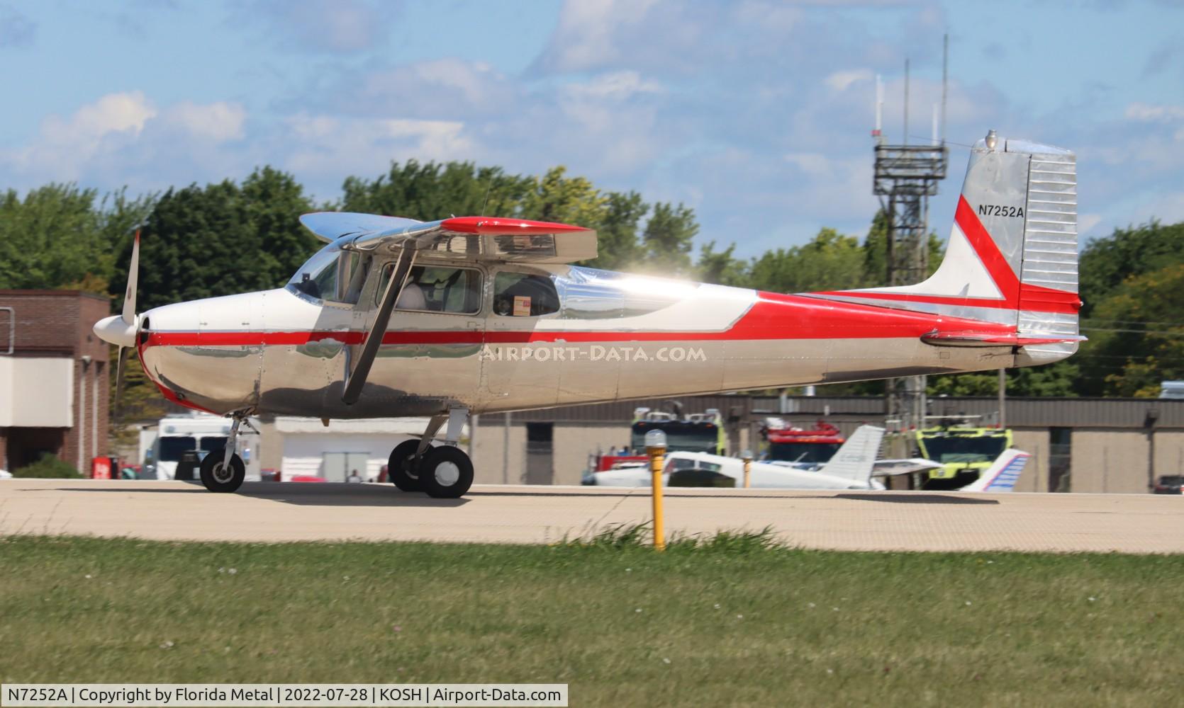 N7252A, 1956 Cessna 172 C/N 29352, OSH 2022