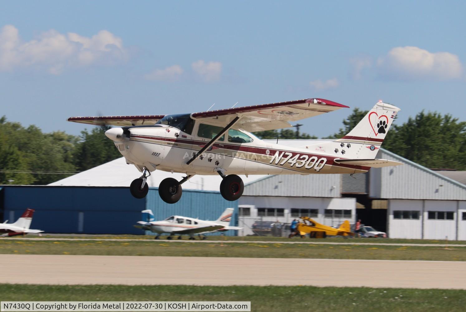 N7430Q, 1972 Cessna 182P Skylane C/N 18261070, OSH 2022