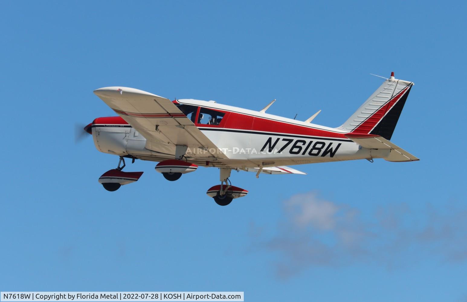 N7618W, 1964 Piper PA-28-180 C/N 28-1582, OSH 2022