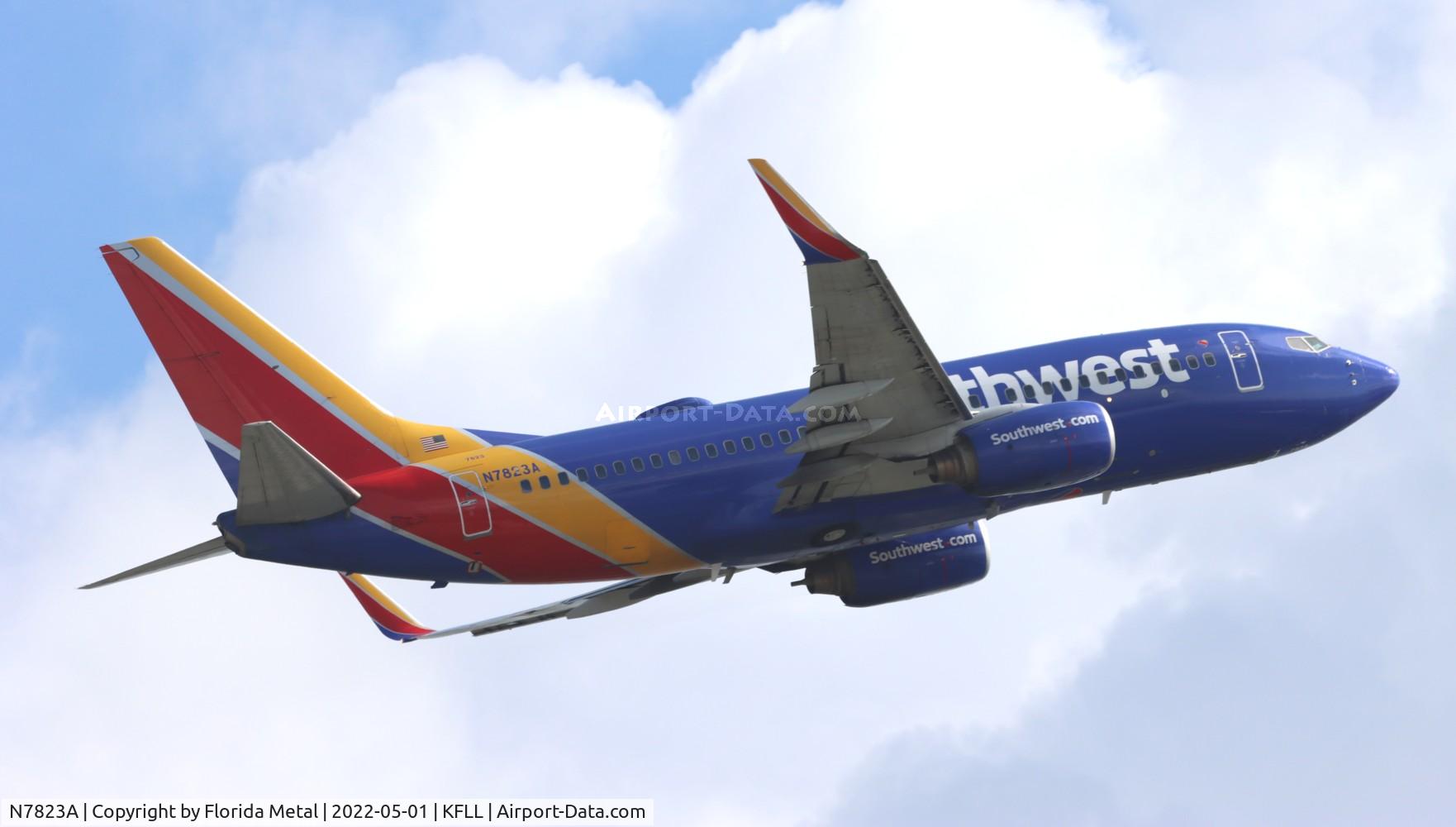 N7823A, 2003 Boeing 737-7CT C/N 32749, FLL 2022