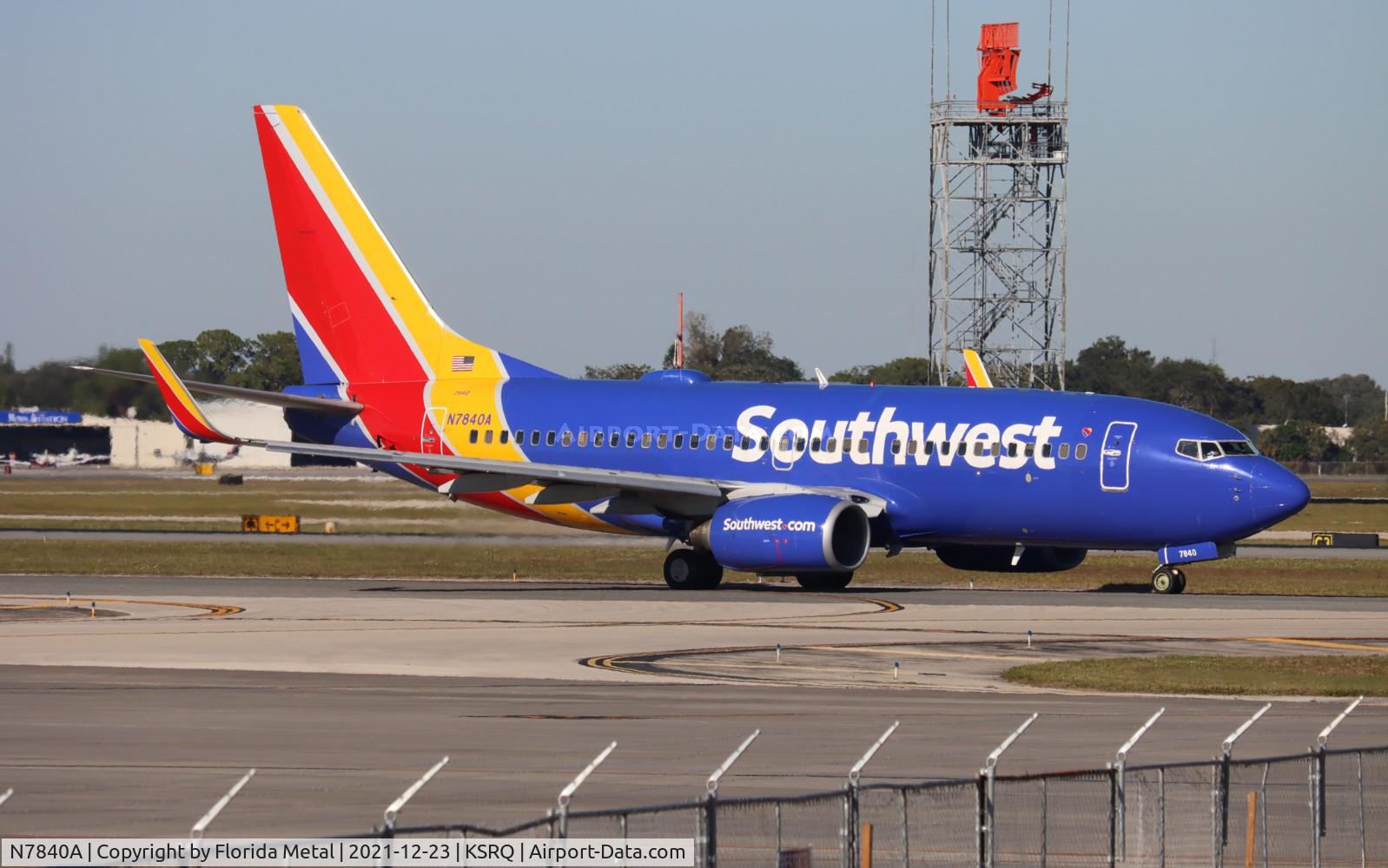 N7840A, 2000 Boeing 737-73V C/N 30236, SRQ 2021
