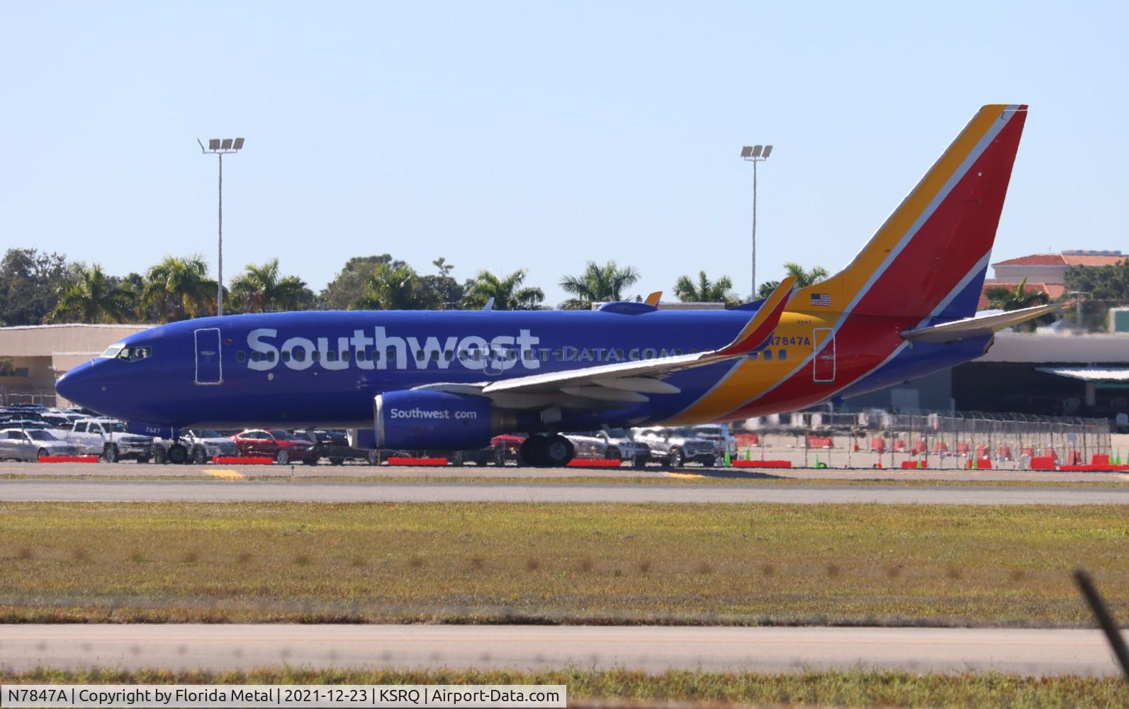 N7847A, 2005 Boeing 737-752 C/N 34927, SRQ 2021