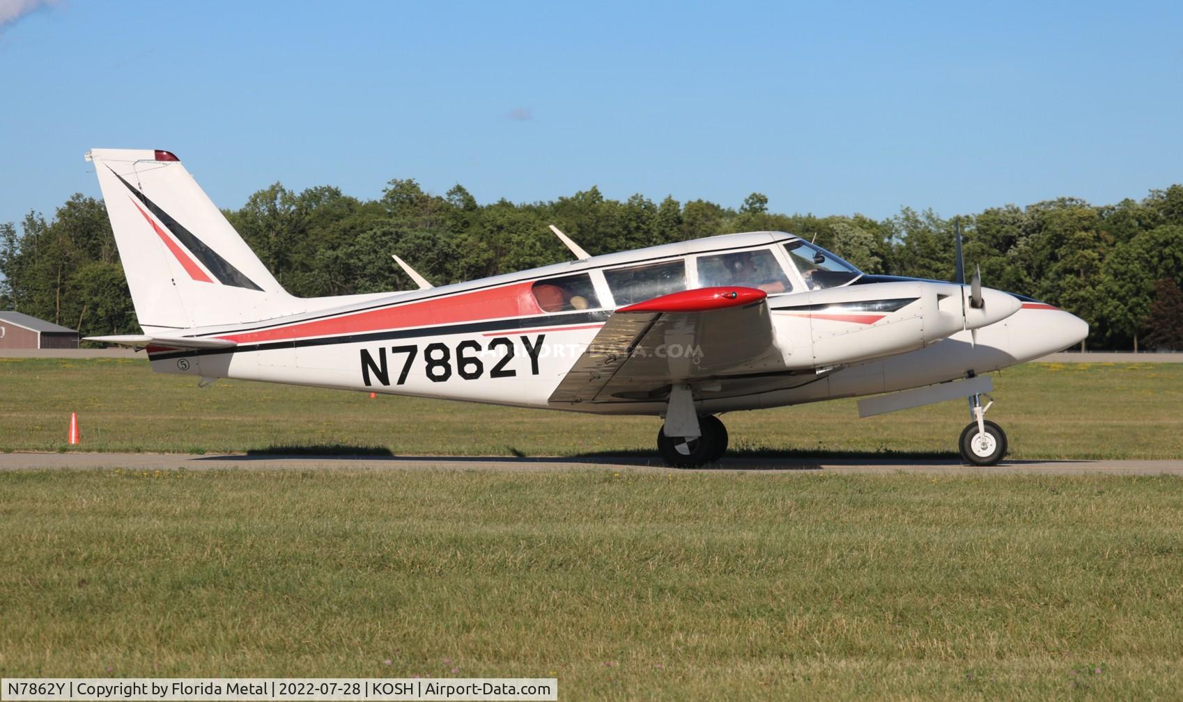 N7862Y, 1965 Piper PA-30 Twin Comanche C/N 30-944, OSH 2022