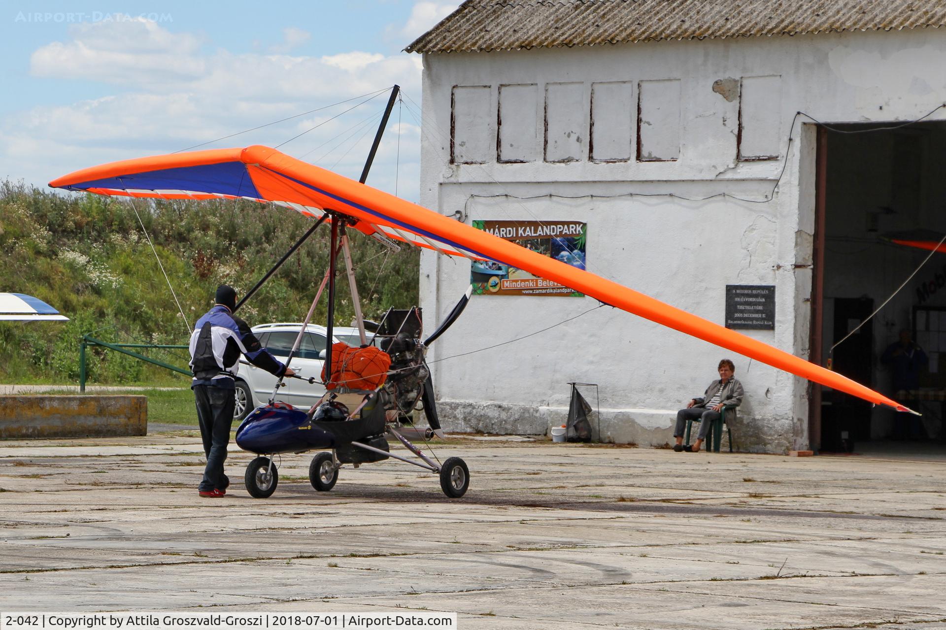 2-042, 1991 Halley Apollo C-14 Racer GT C/N 070102/ MZ-111/91, Balatonfökajár Airport, Hungary