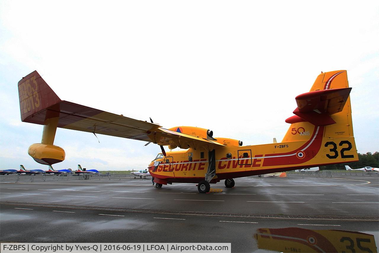 F-ZBFS, Canadair CL-215-6B11 CL-415 C/N 2001, Canadair CL-415, Static display, Avord Air Base 702 (LFOA) Open day 2016
