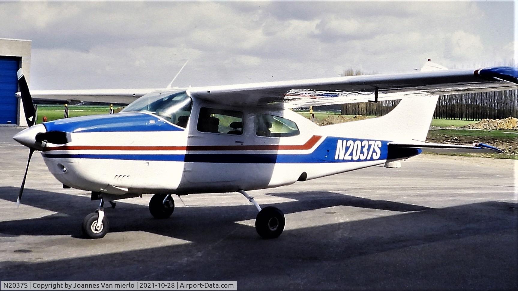 N2037S, 1975 Cessna T210L Turbo Centurion C/N 21061005, Slide scan
