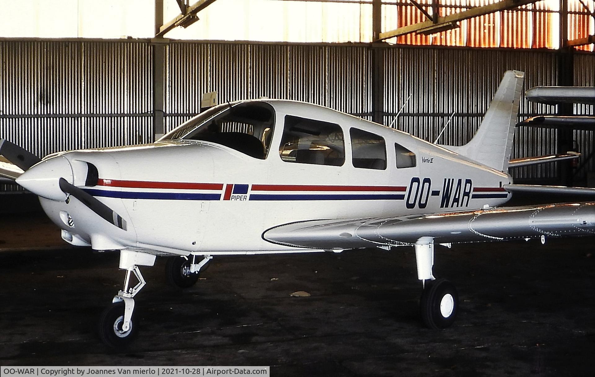 OO-WAR, Piper PA-28-161 Warrior III C/N 28-16112, Slide scan
