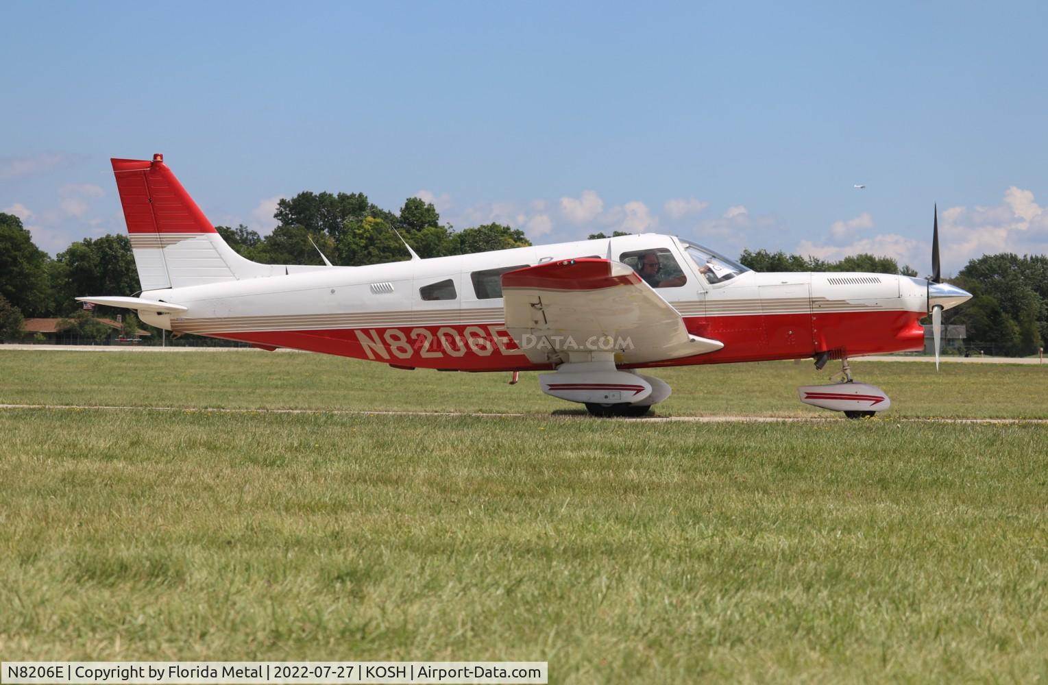 N8206E, 1982 Piper PA-32-301T Saratoga C/N 32-8224009, OSH 2022