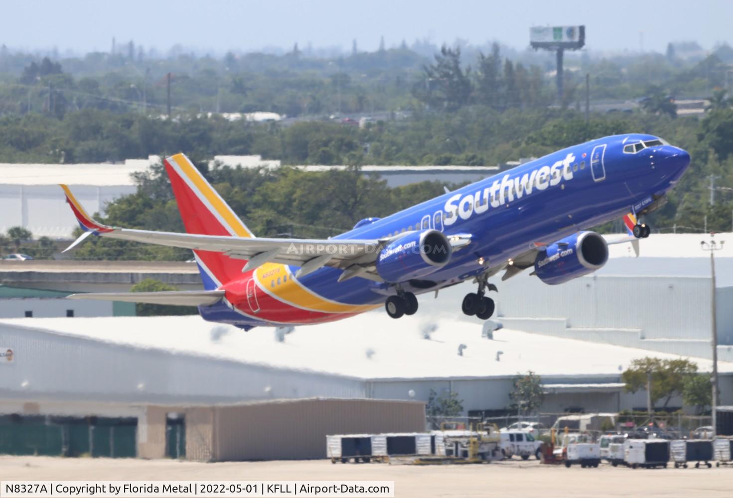 N8327A, 2012 Boeing 737-8H4 C/N 37009, FLL 2022