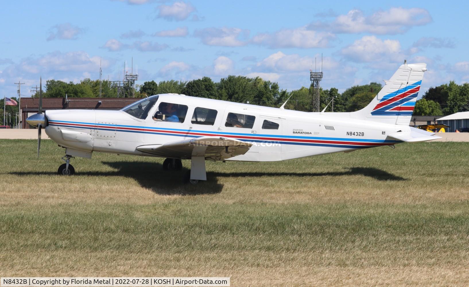 N8432B, 1981 Piper PA-32R-301 C/N 32R-8113112, OSH 2022