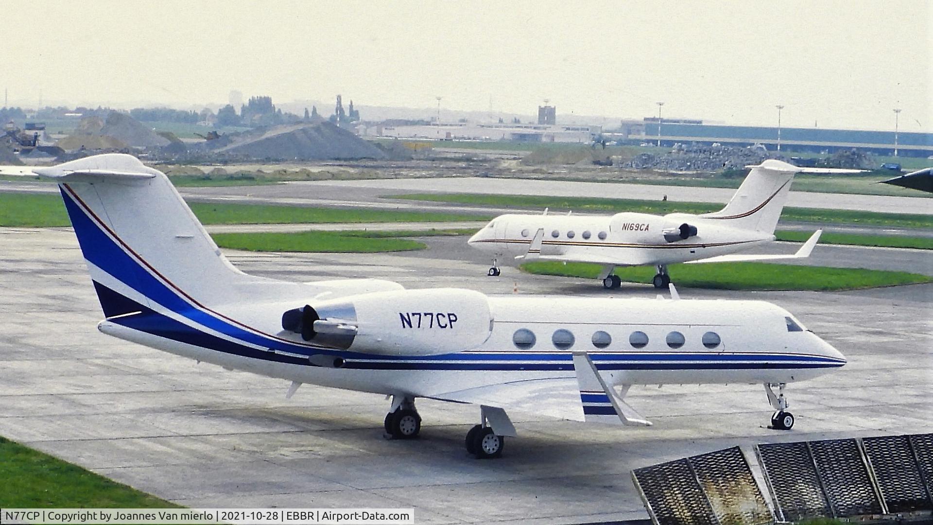 N77CP, 1999 Gulfstream Aerospace G-V C/N 565, Slide scan