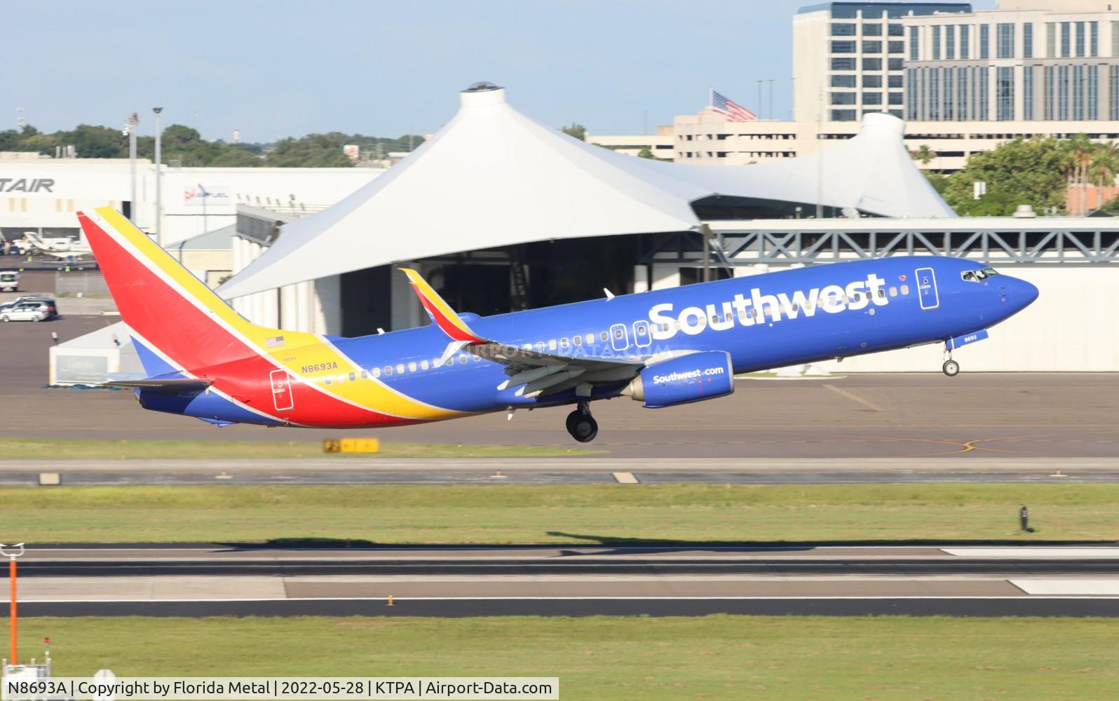 N8693A, 2016 Boeing 737-8H4 C/N 36921, TPA 2022
