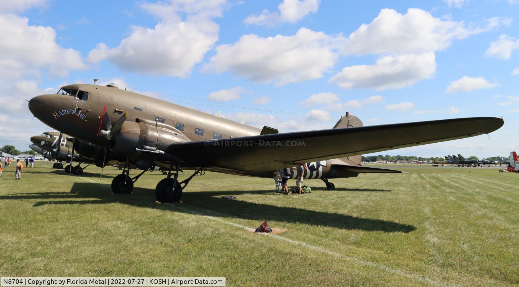 N8704, 1944 Douglas DC3C-S4C4G (TC-47B-30-DK) C/N 33048, OSH 2022