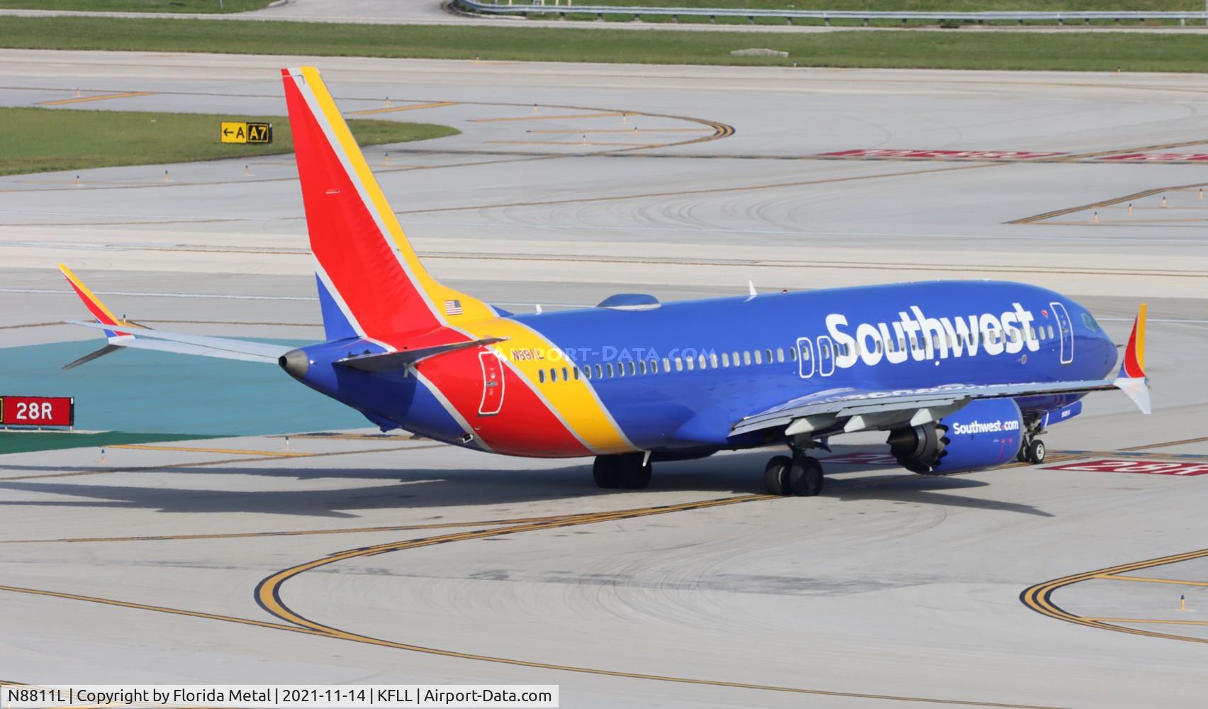 N8811L, 2019 Boeing 737 MAX 8 C/N 42661, FLL 2021