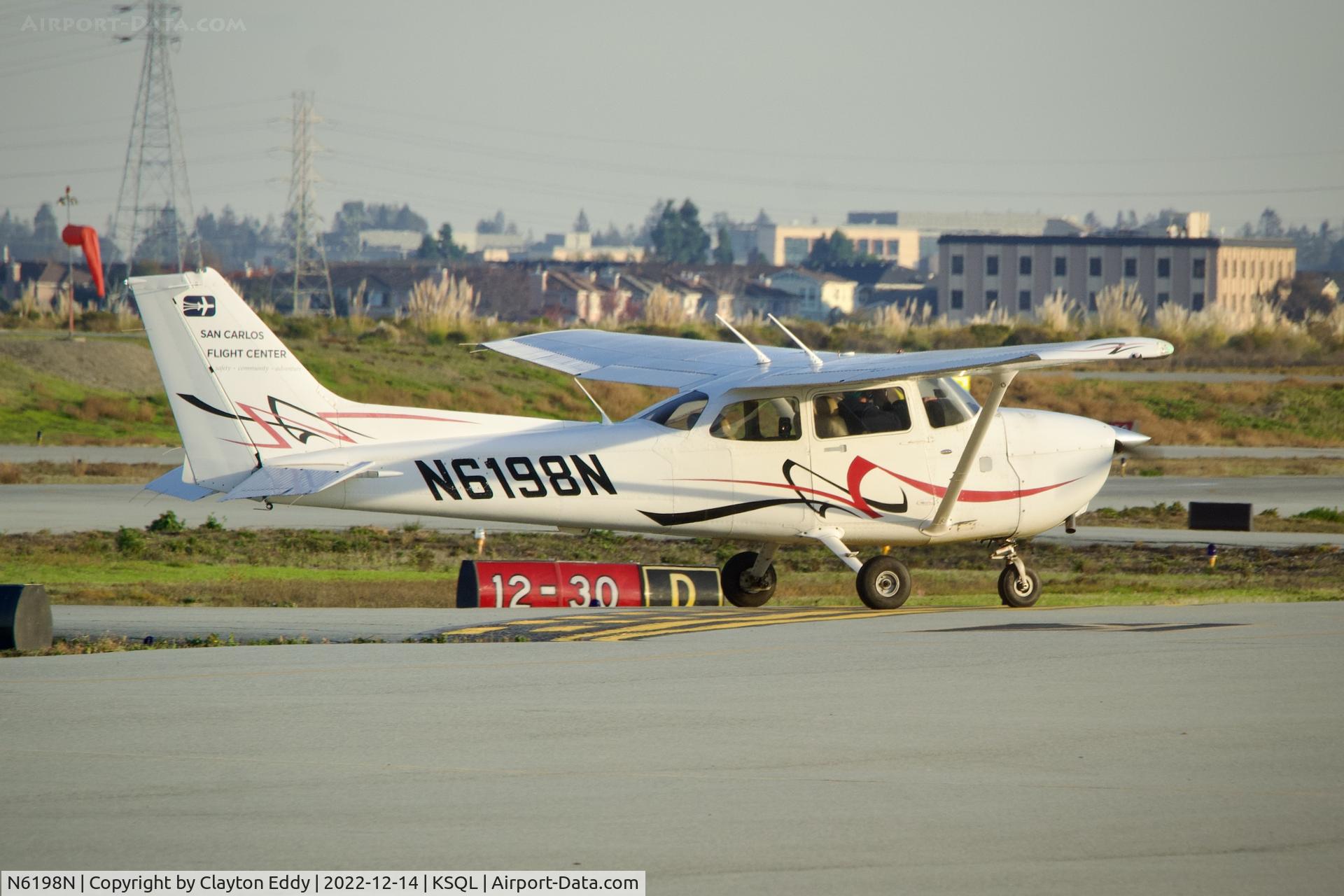 N6198N, 2008 Cessna 172S C/N 172S10792, San Carlos Airport in California 2022.