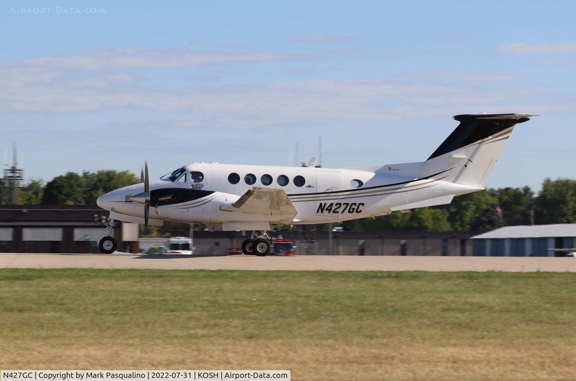 N427GC, 1982 Beech B200 King Air C/N BB-1088, Beech B200