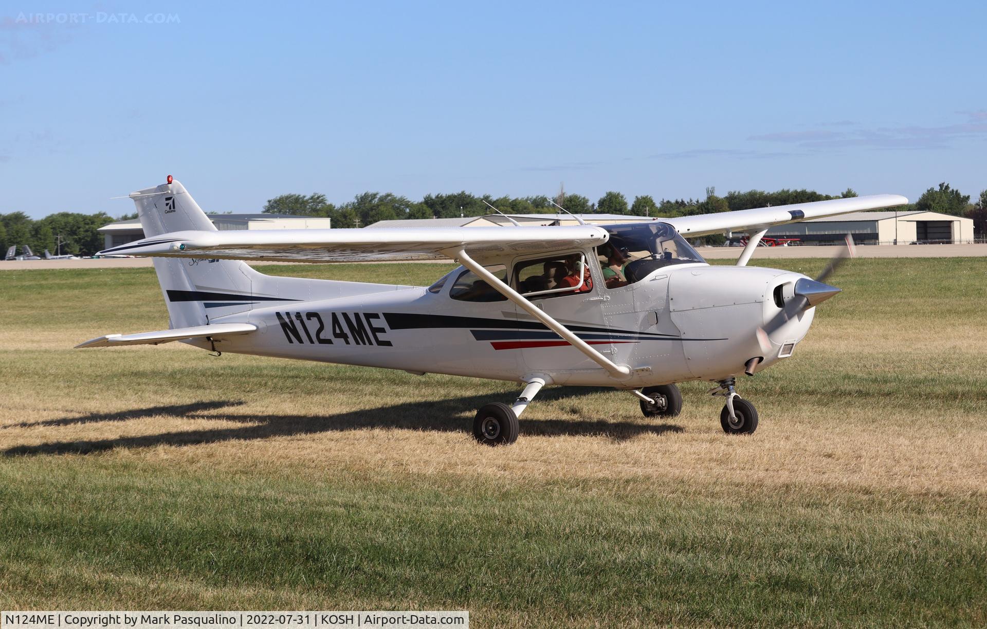 N124ME, 2000 Cessna 172S Skyhawk SP C/N 172S8372, Cessna 172S