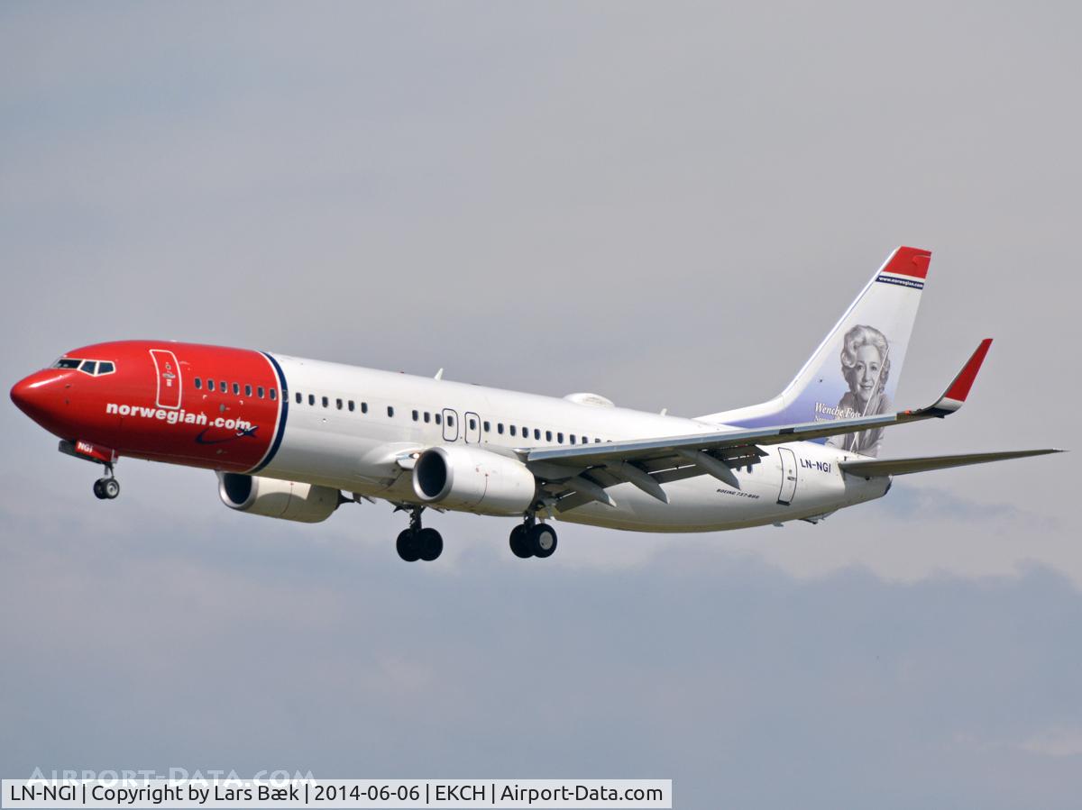 LN-NGI, 2013 Boeing 737-8JP C/N 39020, RWY22L