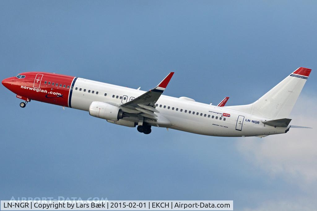 LN-NGR, 2013 Boeing 737-8JP C/N 41121, RWY22R