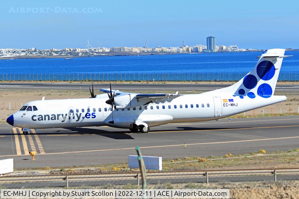 EC-MHJ, 2011 ATR 72-212A C/N 982, Canary fly