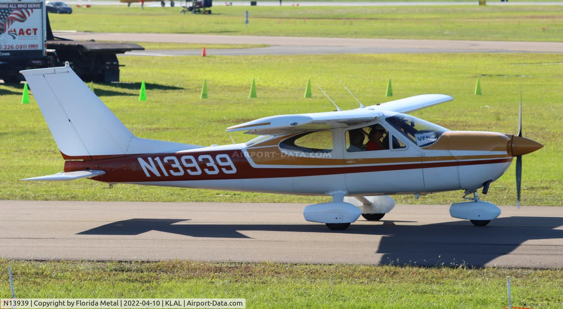 N13939, 1976 Cessna 177B Cardinal C/N 17702477, Sun N Fun 2022