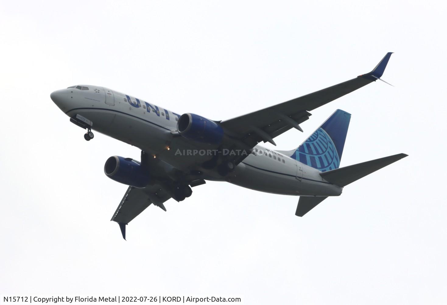 N15712, 1998 Boeing 737-724 C/N 28783, ORD 2022