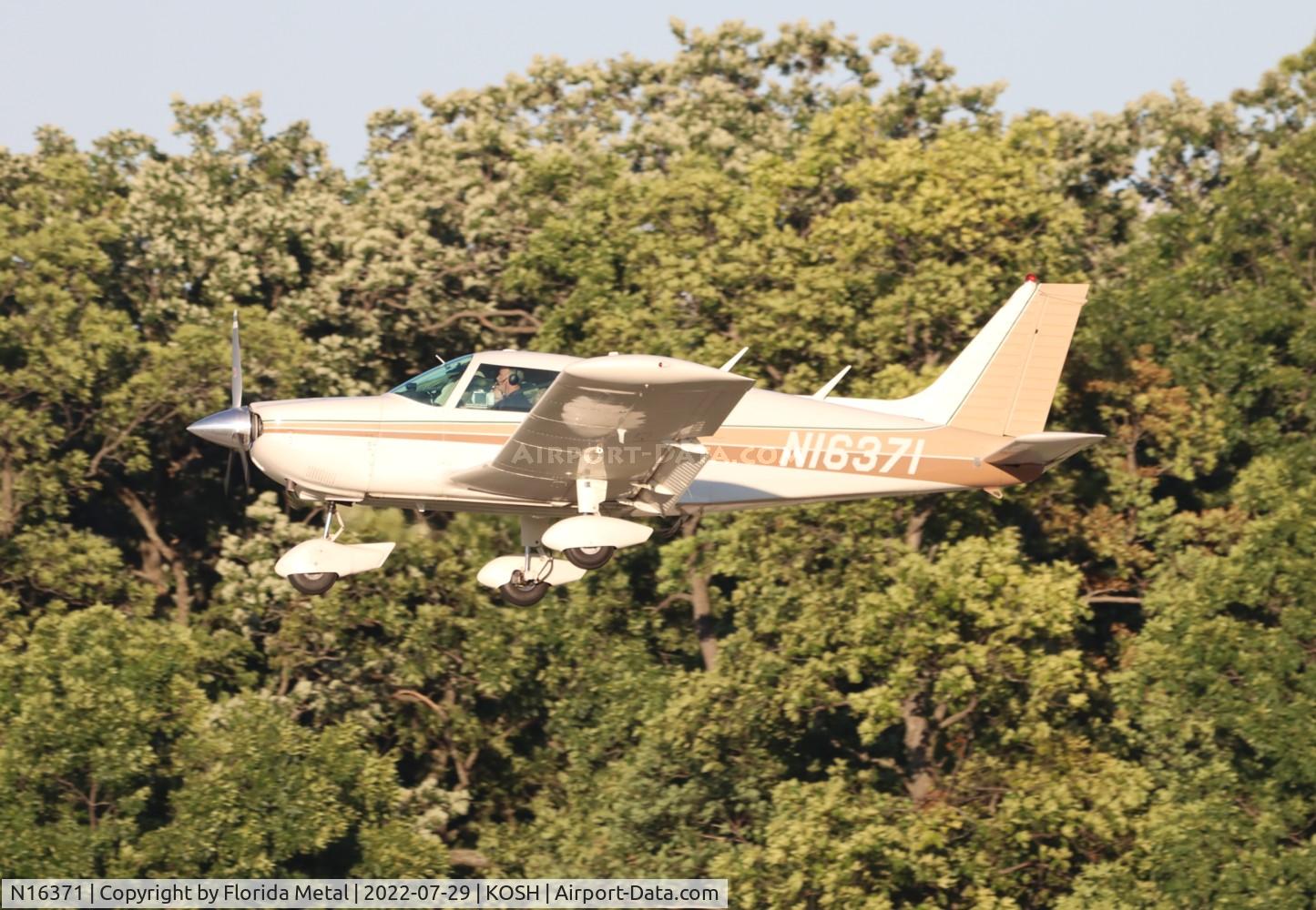 N16371, 1973 Piper PA-28-235 C/N 28-7310091, OSH 2022