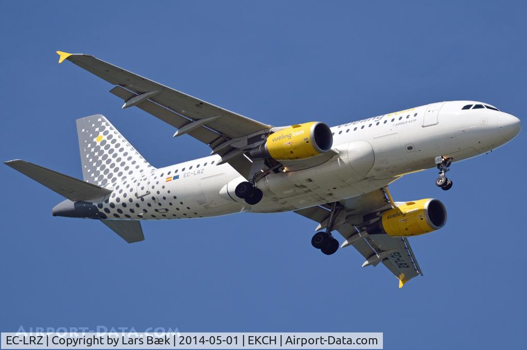 EC-LRZ, 2008 Airbus A319-112 C/N 3700, RWY04L