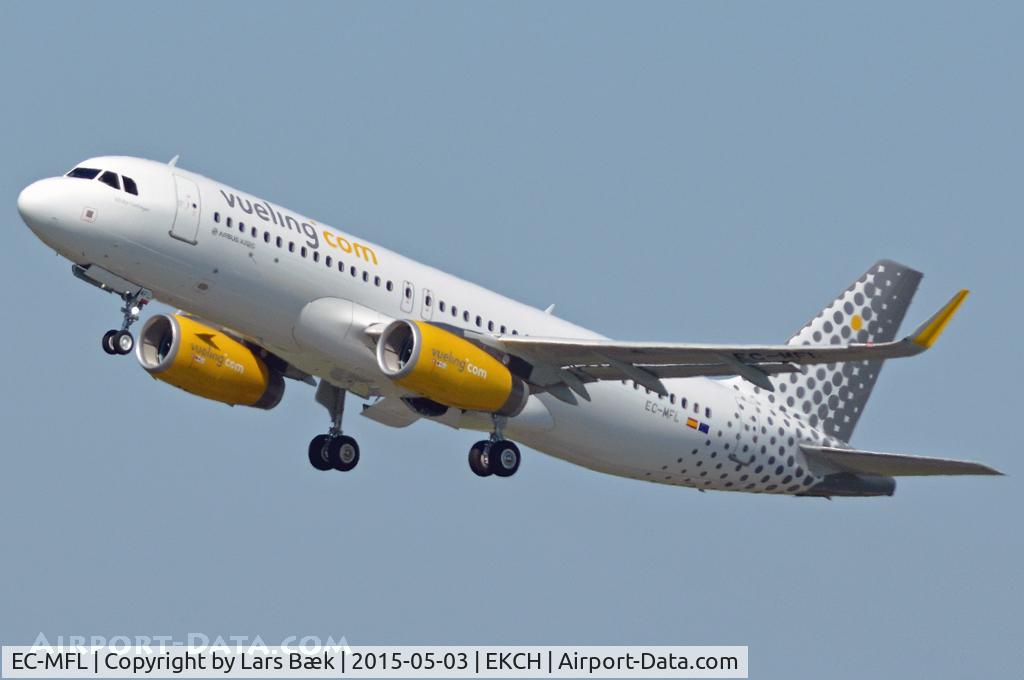 EC-MFL, 2015 Airbus A320-232 C/N 6557, RWY22R