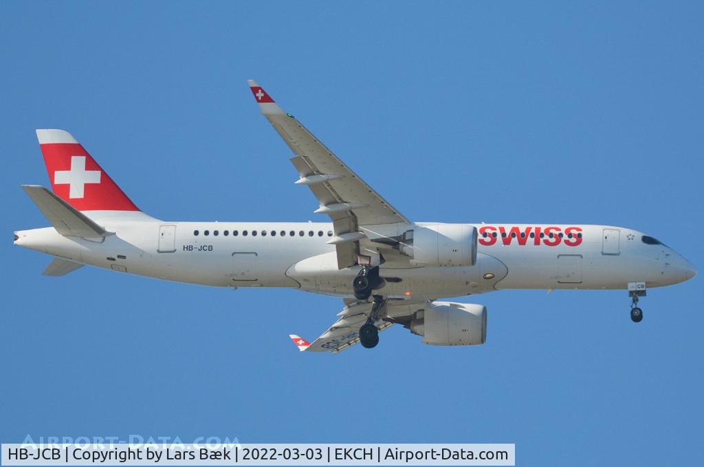 HB-JCB, 2017 Bombardier CSeries CS300 (BD-500-1A11) C/N 55011, RWY04L