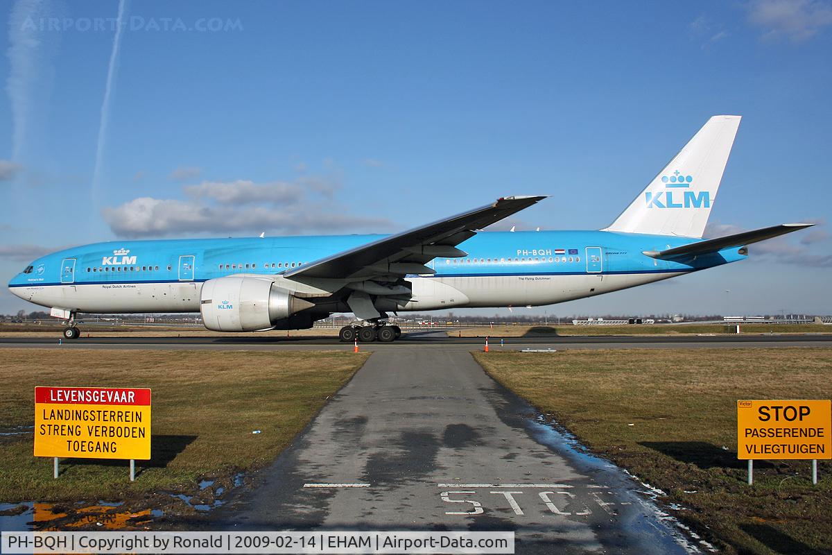 PH-BQH, 2004 Boeing 777-206/ER C/N 32705, at spl
