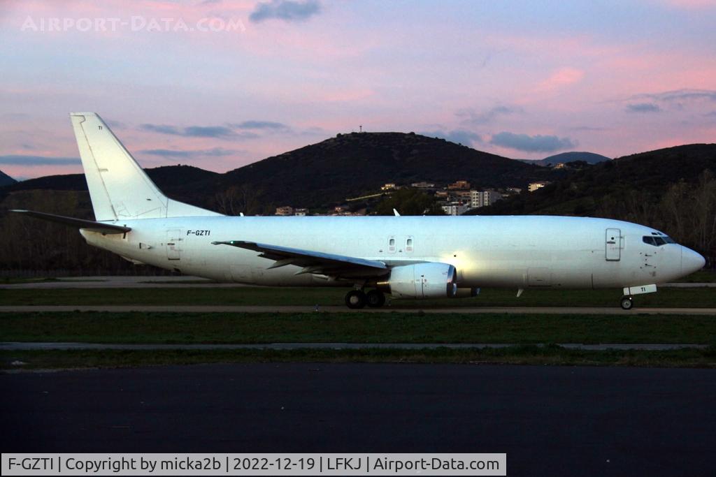 F-GZTI, 1991 Boeing 737-408 C/N 25063, Taxiing