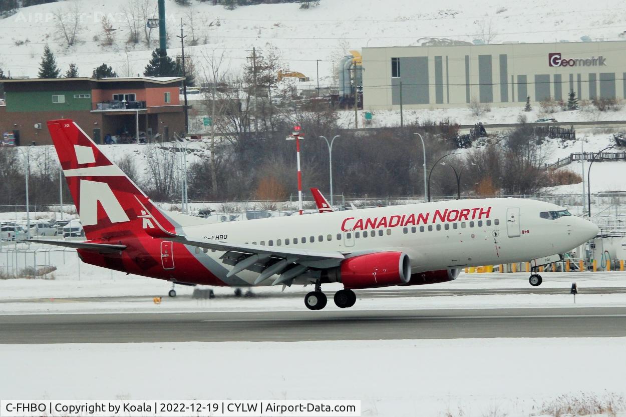C-FHBO, 2005 Boeing 737-7CT C/N 32768, Arrival from Terrace (YXT). Temperature: -22 celsius with cold wind.