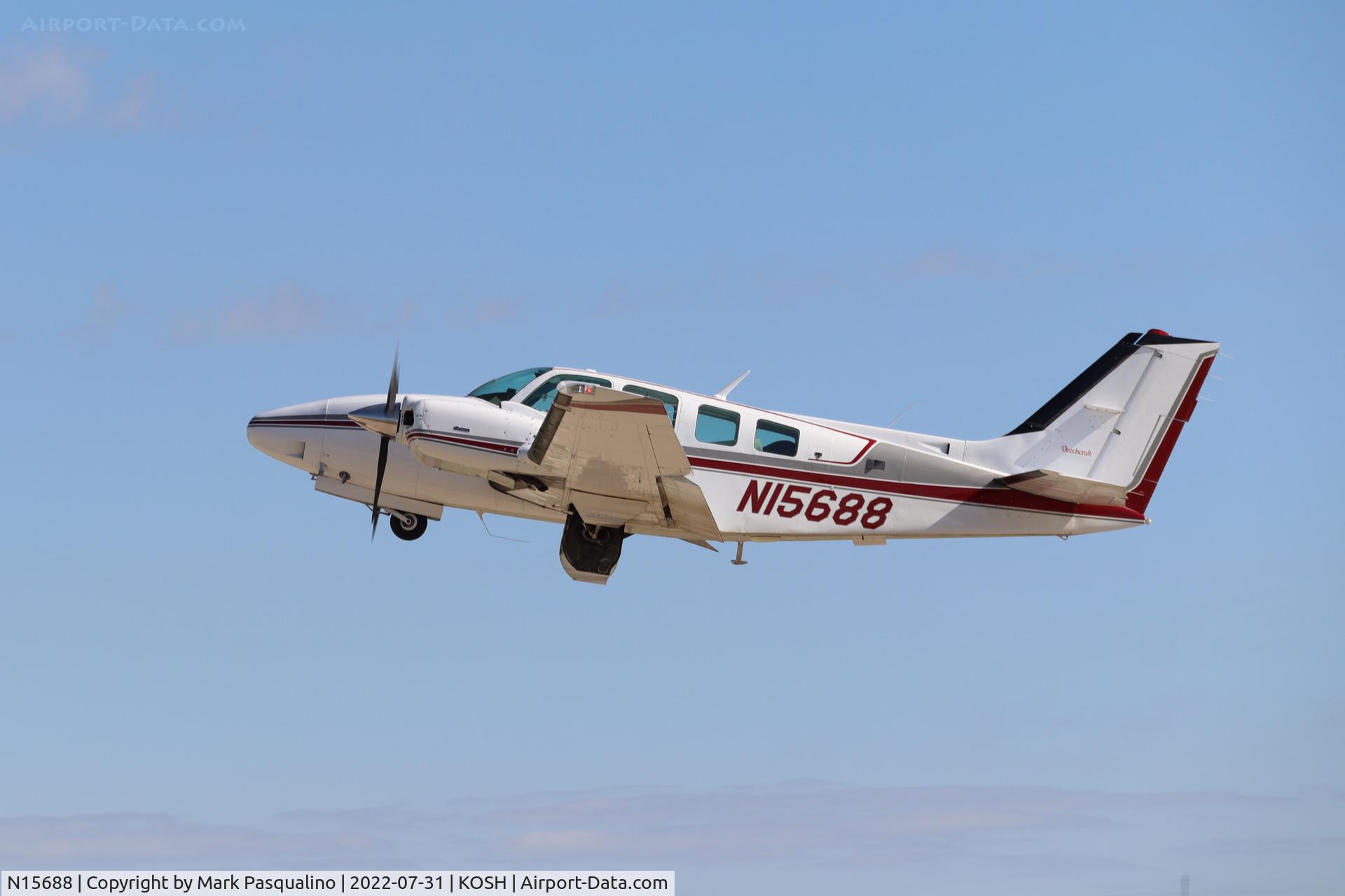 N15688, 1988 Beech 58 Baron C/N TH-1542, Beech 58