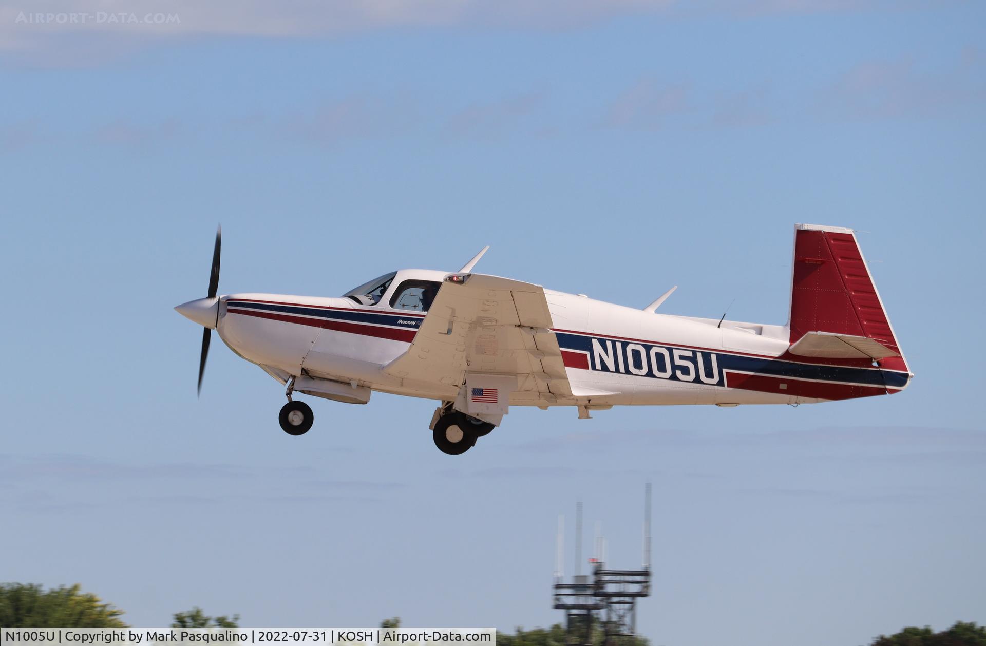 N1005U, Mooney M20K C/N 25-1210, Mooney M20K