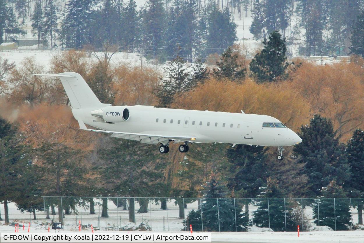 C-FDOW, 2003 Bombardier CL-600-2B19 (Series 100) C/N 7755, Arrival from Quebec (YQB).